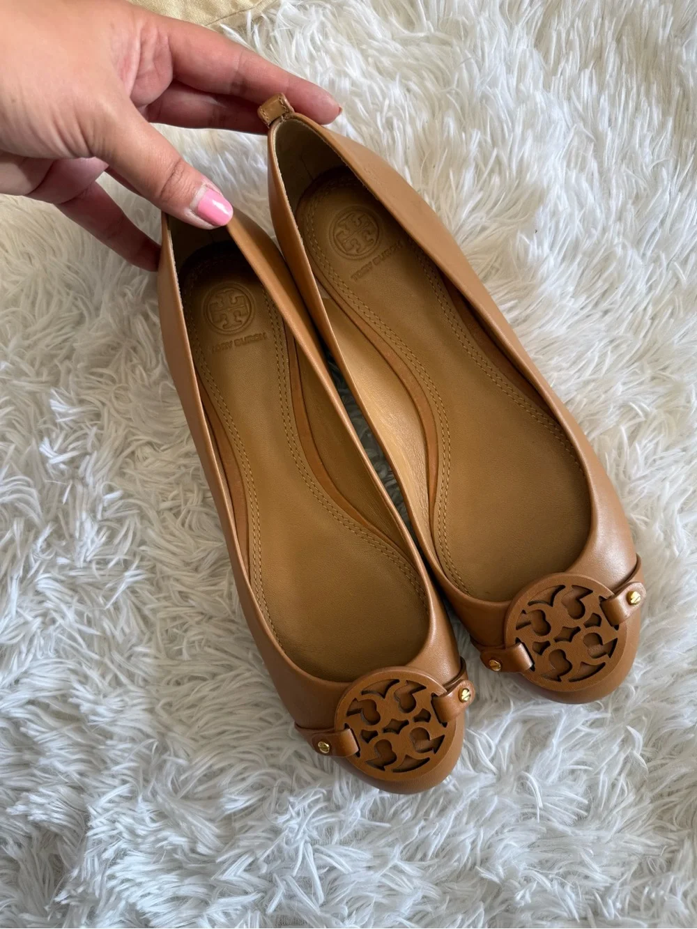 NWT Tory Burch Tan Leather Logo-Detail Ballet Flats